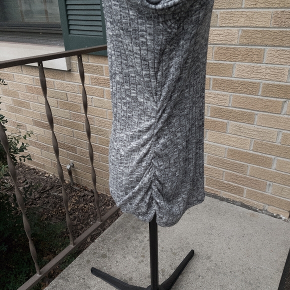 VGUC Maurices ribbed turtleneck tunic w/ ruching, sz M - Picture 3 of 7